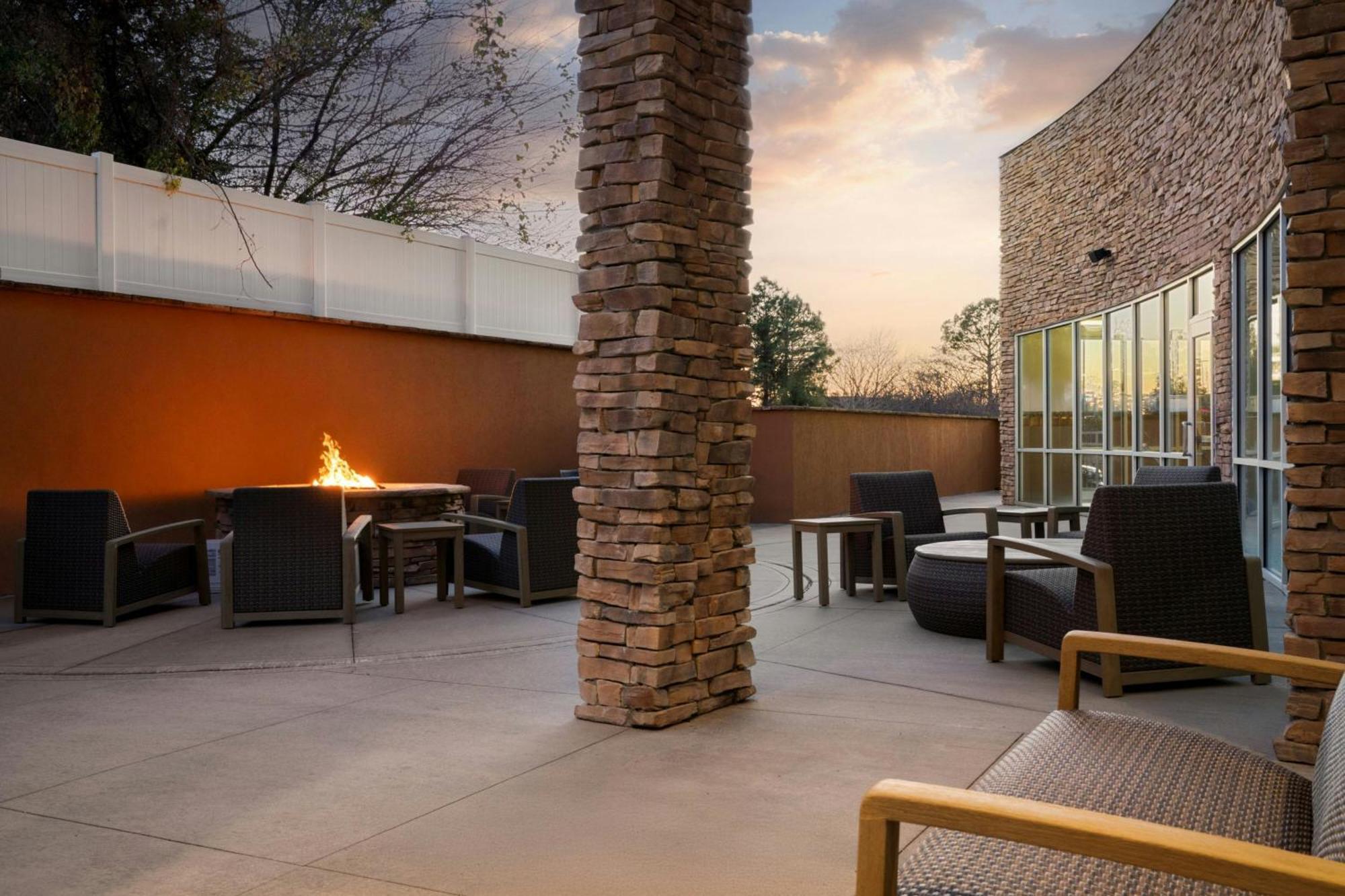 Courtyard By Marriott Fayetteville Fort Liberty - Spring Lake Εξωτερικό φωτογραφία