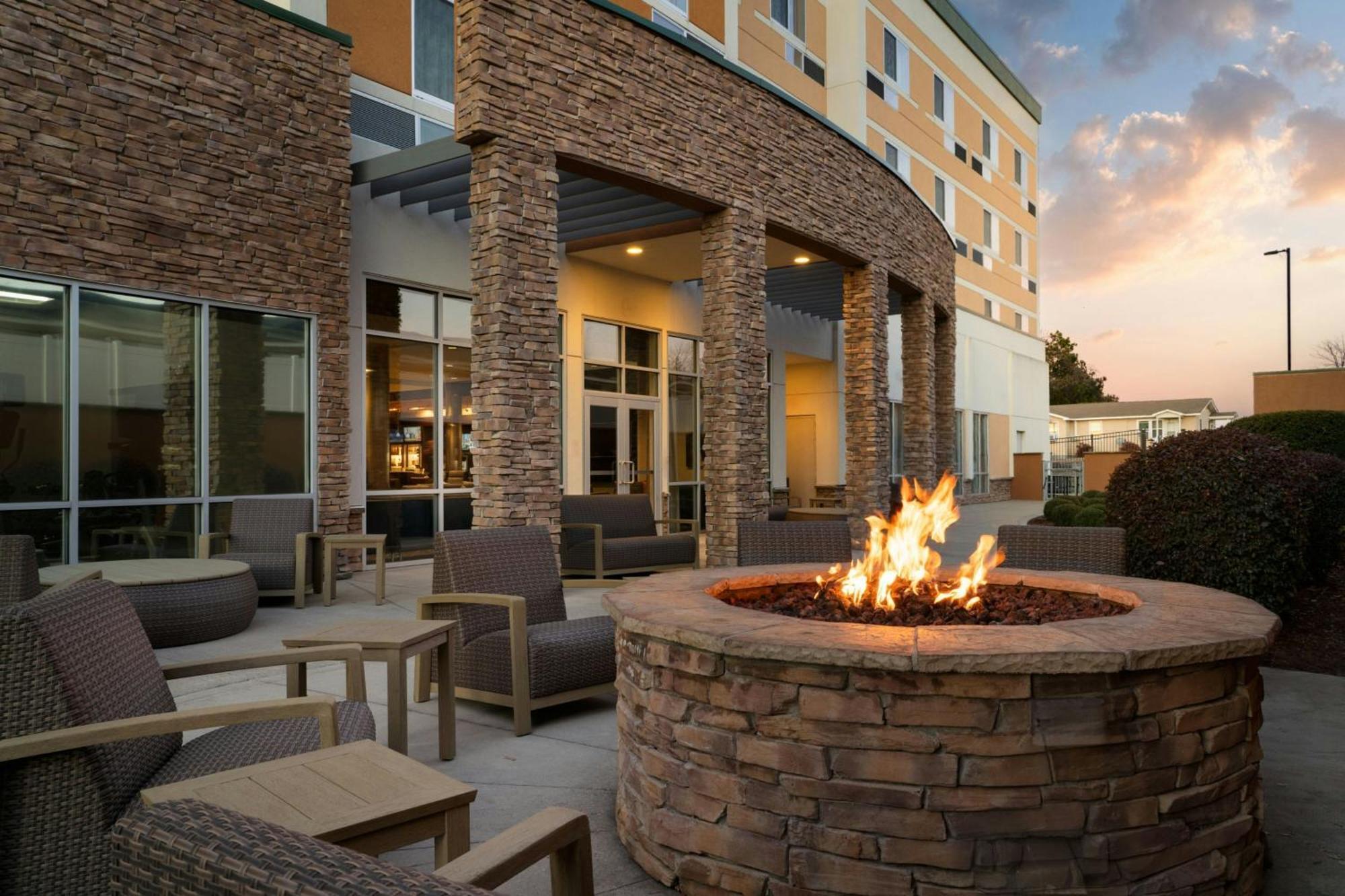 Courtyard By Marriott Fayetteville Fort Liberty - Spring Lake Εξωτερικό φωτογραφία